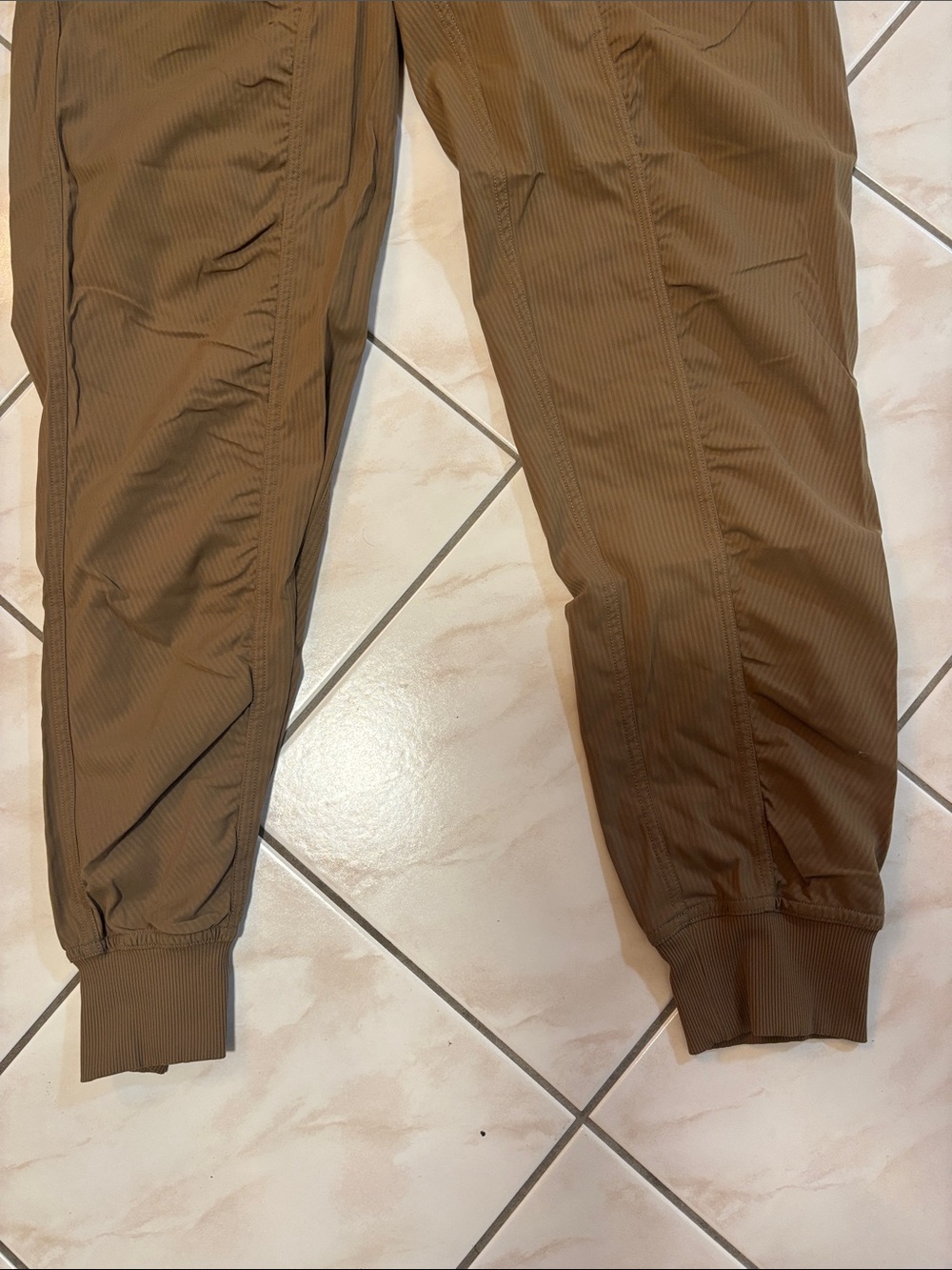 Lululemon dance studio mid rise jogger - Picture 3 of 7